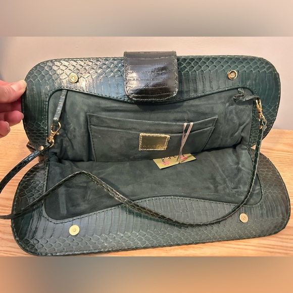 Angel Jackson Chandra genuine snakeskin clutch in dark green - Picture 6 of 6